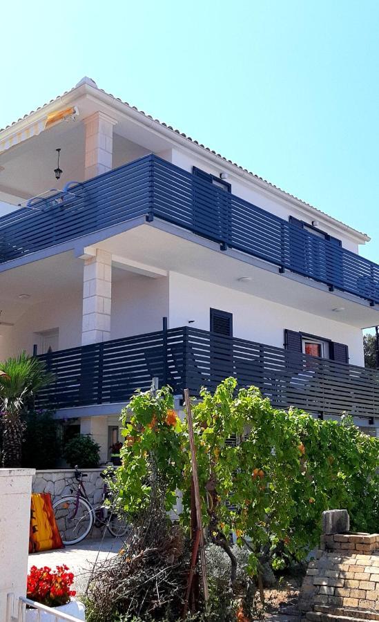 Sparadici Grebastica Ngoại thất bức ảnh